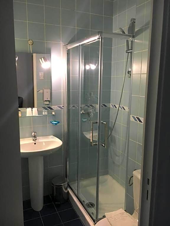 Hotel César Centre-ville Gare Charleville-Mézières