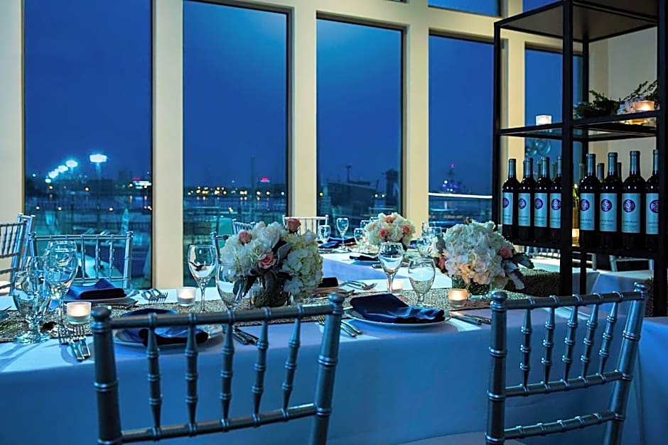 Hilton Philadelphia at Penns Landing