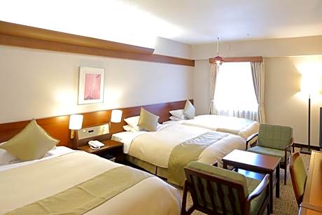 Twin Room with Extra Bed