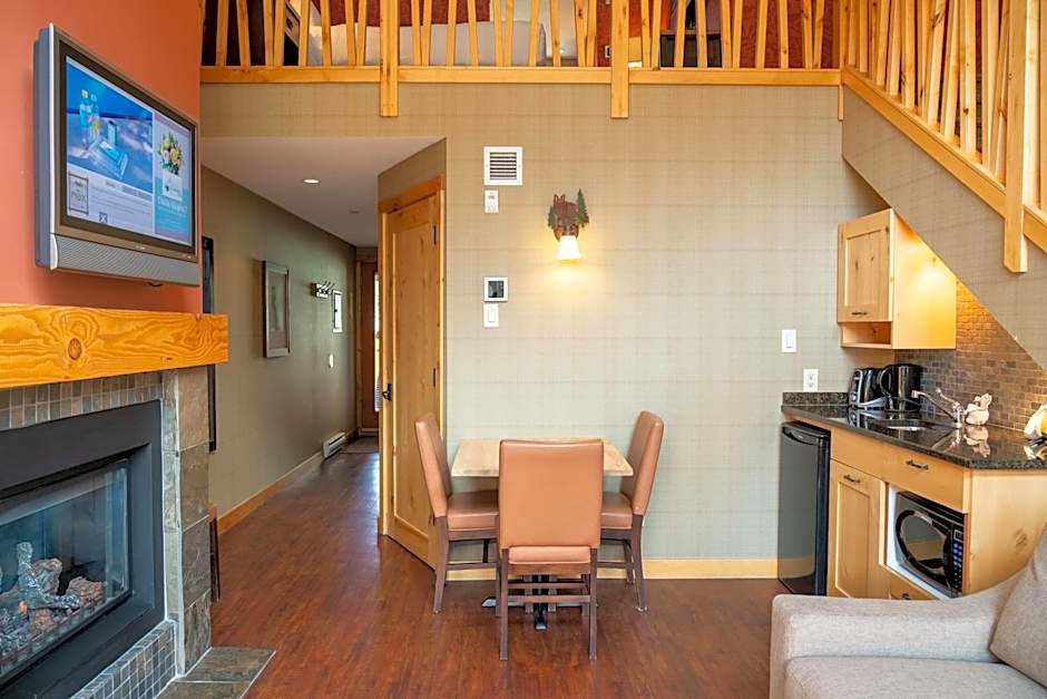 Fox Hotel And Suites