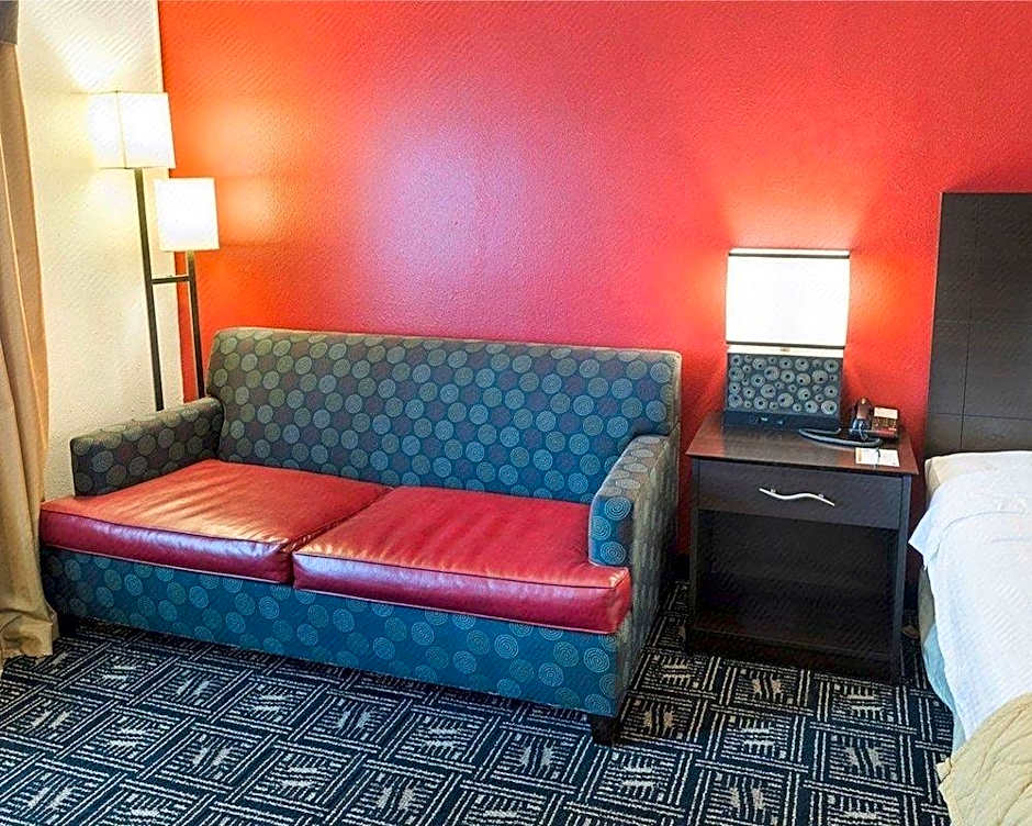 Quality Inn - In the business district
