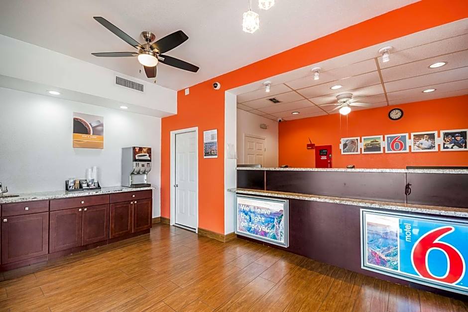 Motel 6-Houston, TX - Brookhollow