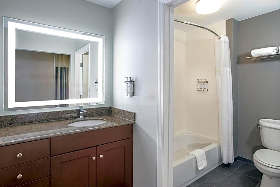 Staybridge Suites Williamsville - Buffalo