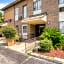 Raceway Inn Darlington By OYO