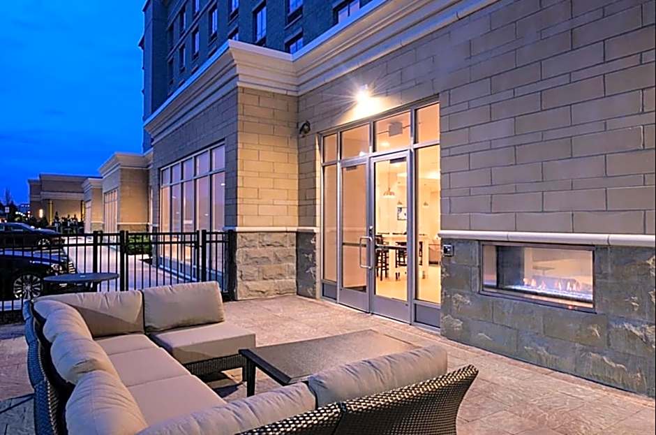 Holiday Inn & Suites Farmington Hills - Detroit NW, an IHG Hotel By IHG
