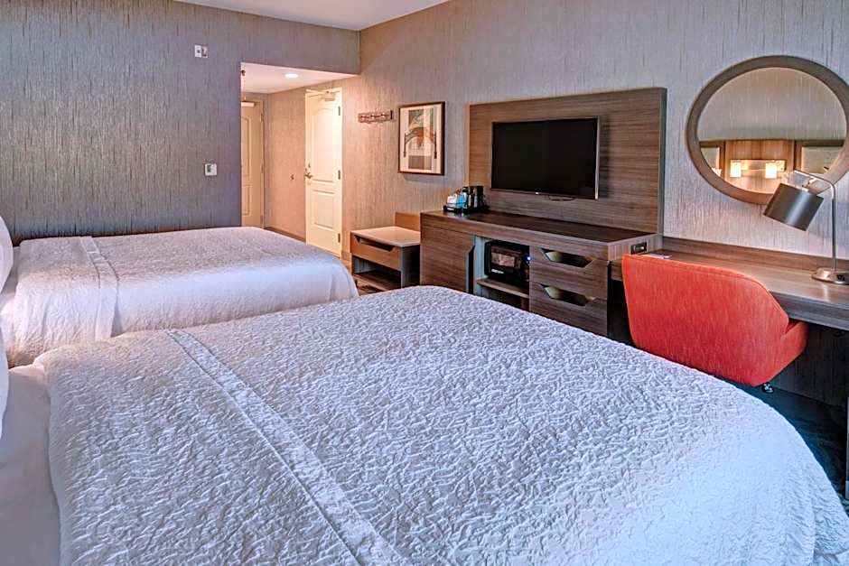 Hampton Inn By Hilton Fresno Airport