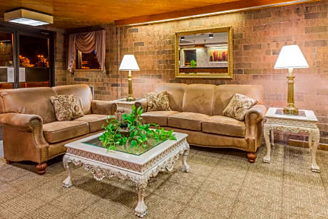 Quality Inn & Suites Louisville East