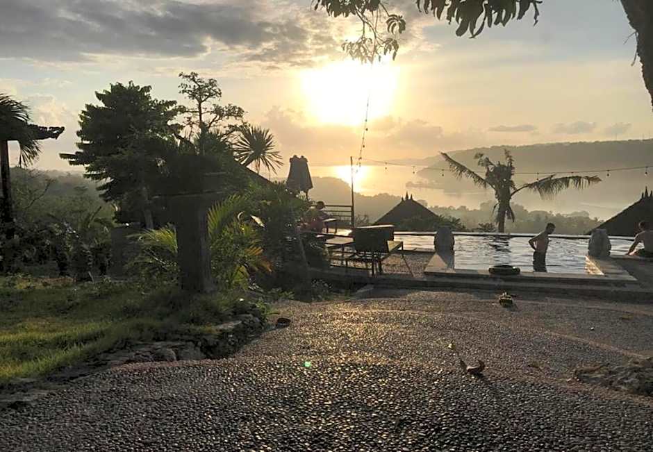 Sunrise Ocean Hut's Lembongan