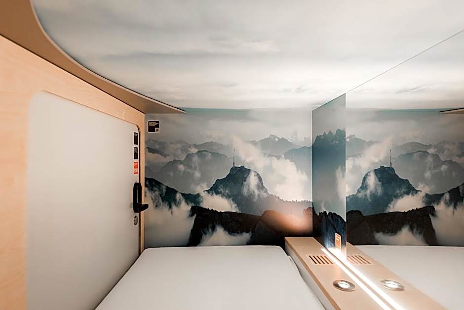 Capsule Hotel - Alpine Garden Zurich Airport