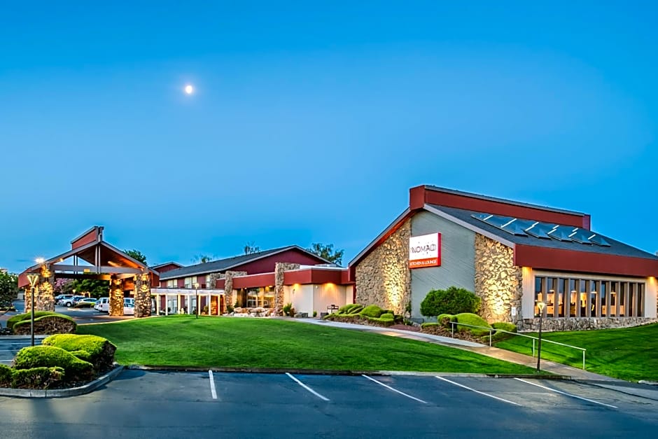 Red Lion Hotel Columbia Center