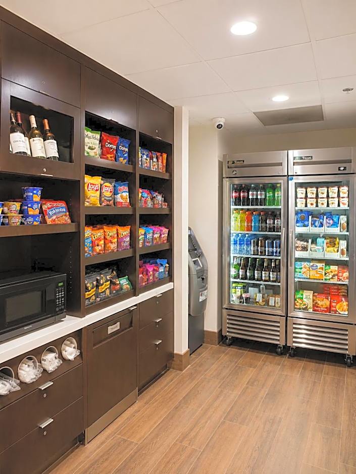 Courtyard by Marriott Houston Hobby Airport