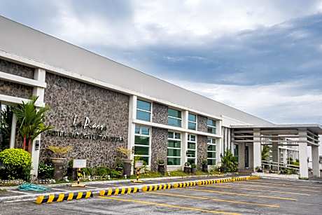 La Piazza Hotel and Convention Center