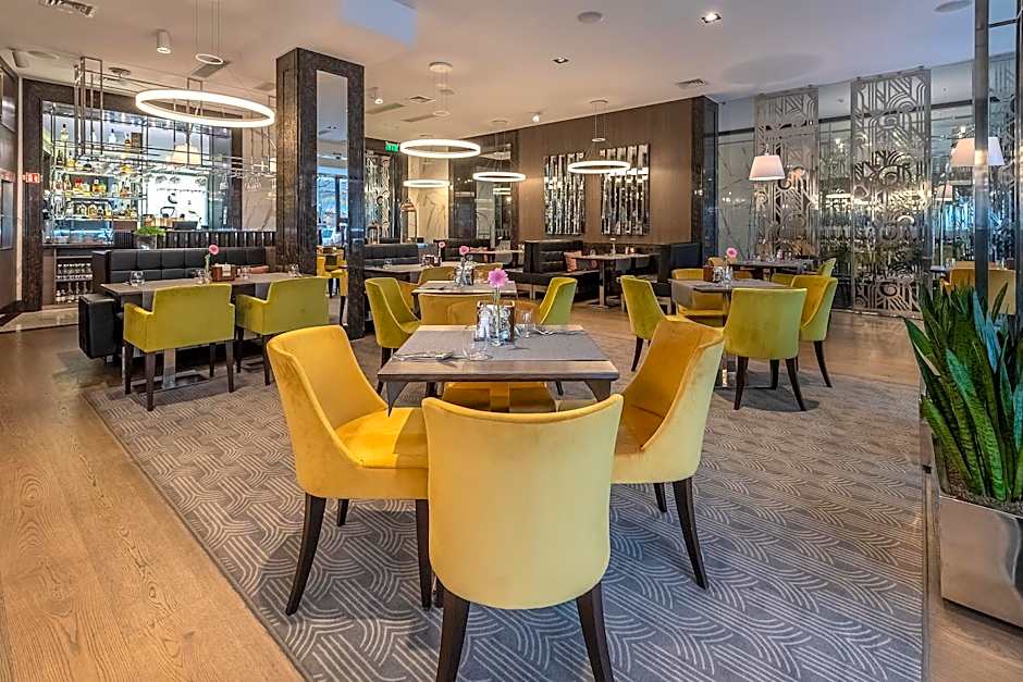 Congress Avenue Hotel