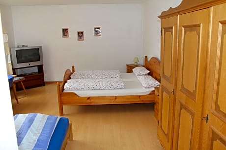 Quadruple Room with Bathroom