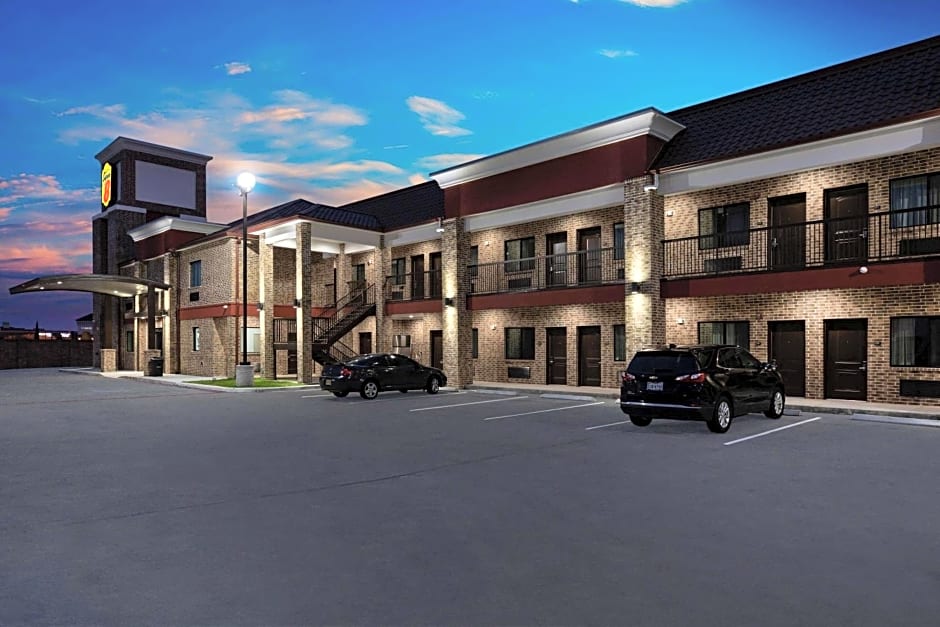 Super 8 by Wyndham Humble/Houston