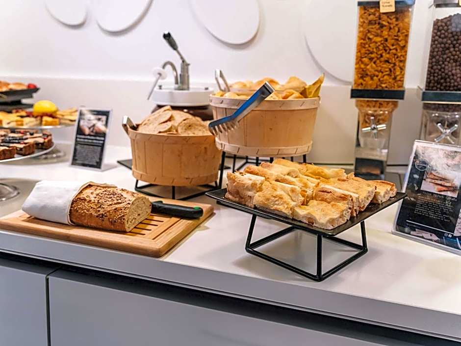 Mercure Rome Colosseum Centre