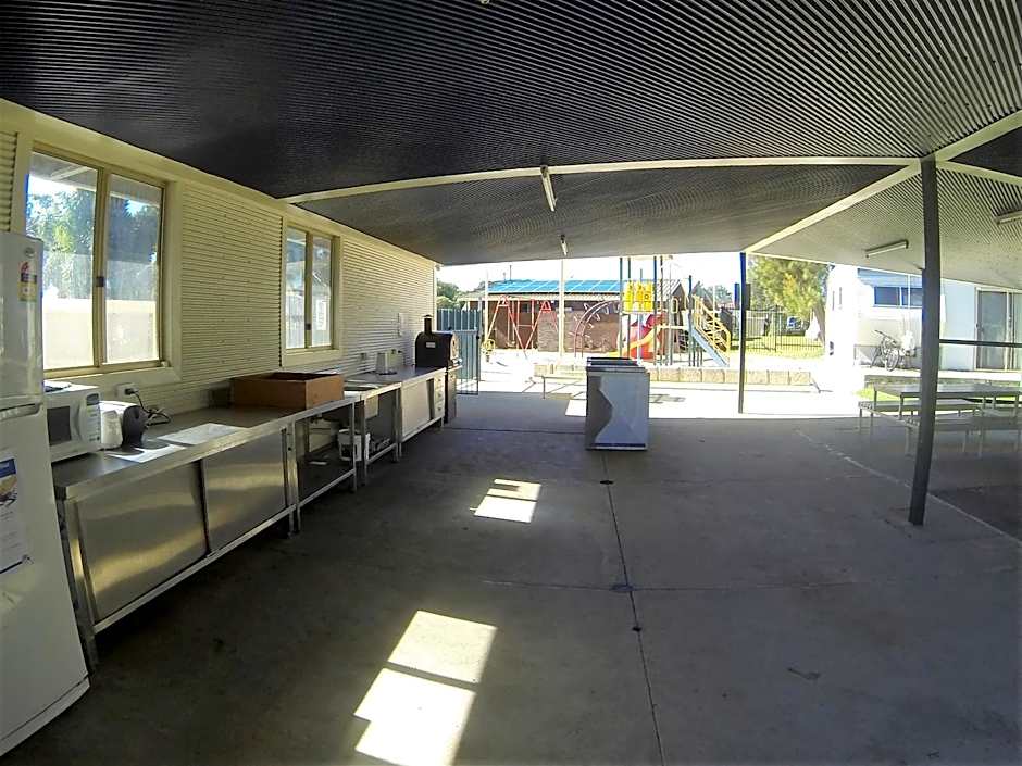 Twin Waters Caravan Park
