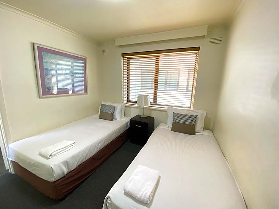 City Edge East Melbourne Apartment Hotel