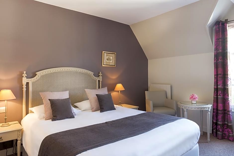 Hotel Aux Vieux Remparts, The Originals Relais (Relais du Silence)
