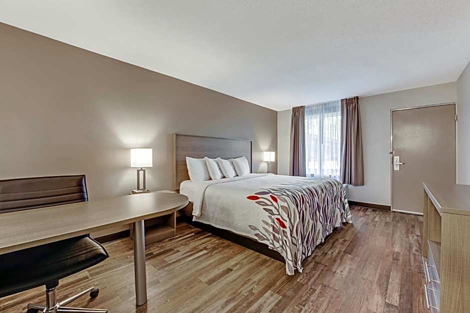 Red Roof Inn & Suites Wilkesboro