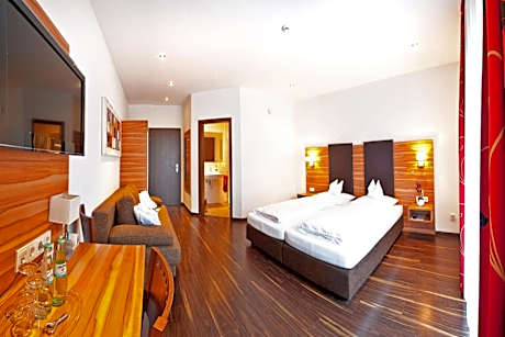 Double or Twin Room with Bathroom