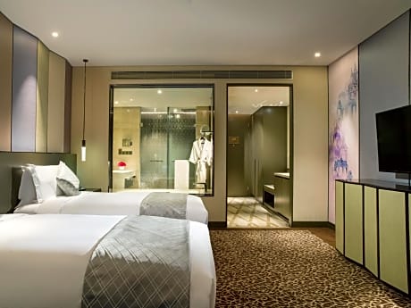 Luxury Twin Room with Club Access