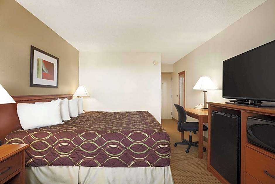 Super 8 by Wyndham Williston ND
