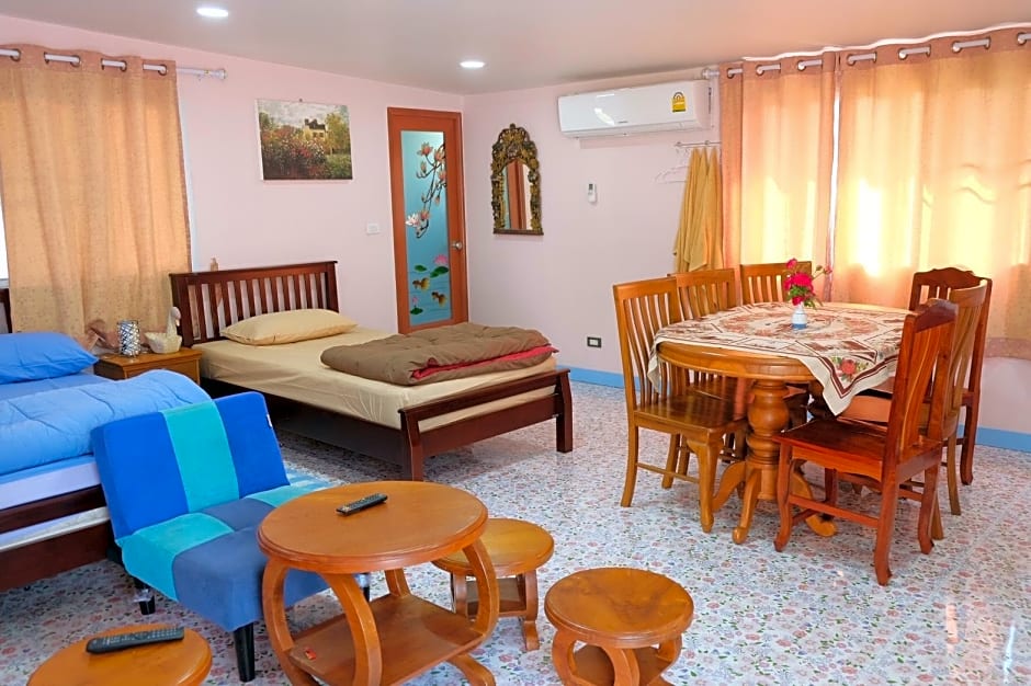 Baan Cha-lier Sook Bangsaray