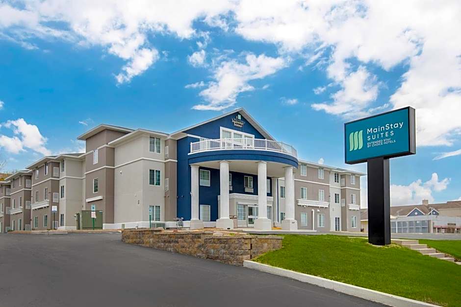 MainStay Suites Madison Airport