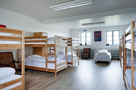 Dormitory Room (14 Adults)