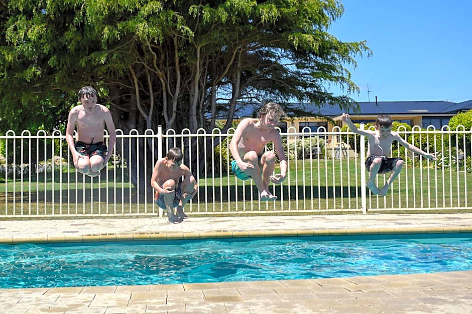 Beachway Motel and Restaurant