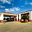 Econo Lodge Inn & Suites Forest