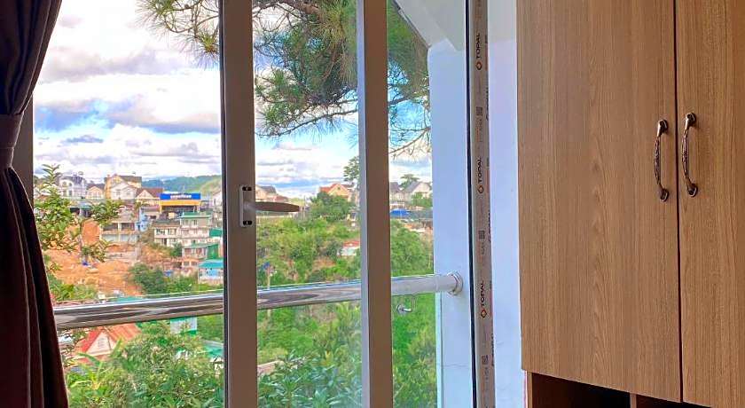 Lacami Dalat Hotel