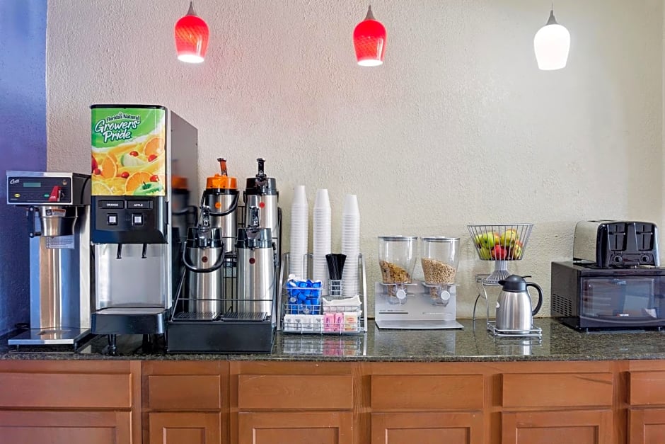 Super 8 by Wyndham Florence