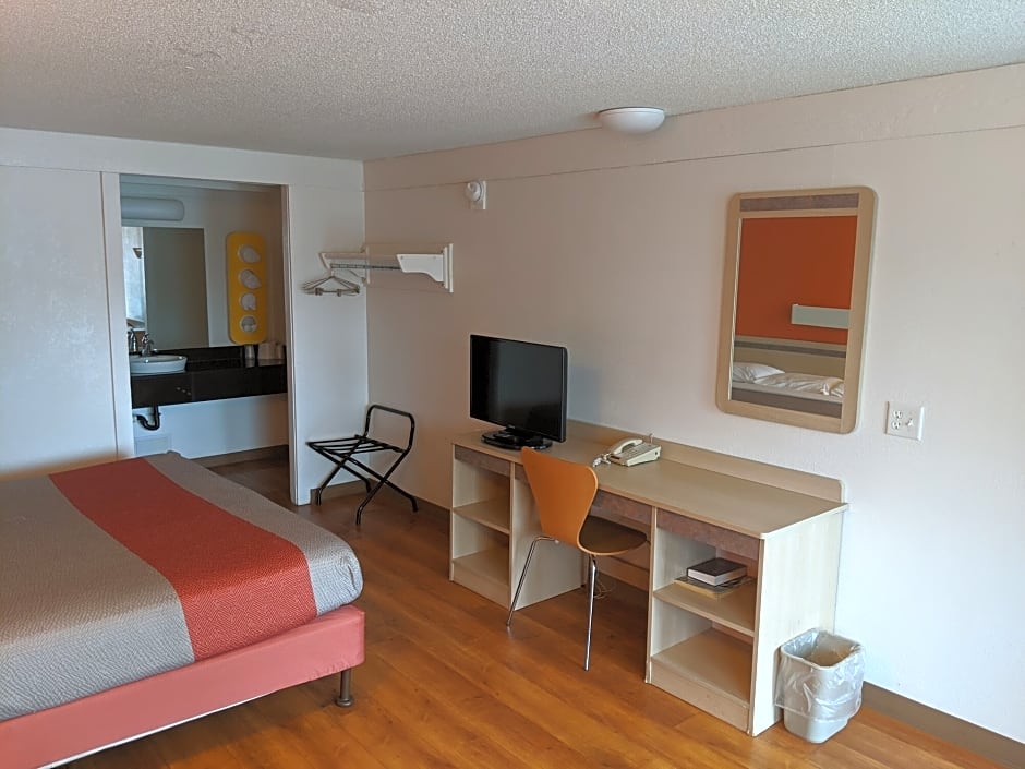 Rodeway Inn