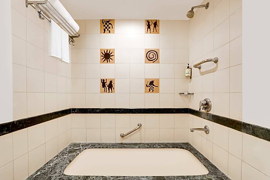 Lemon Tree Hotel Indore