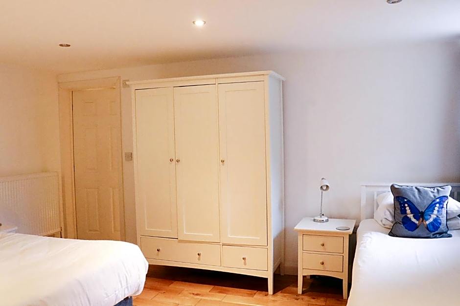 The Queen's Head Hotel