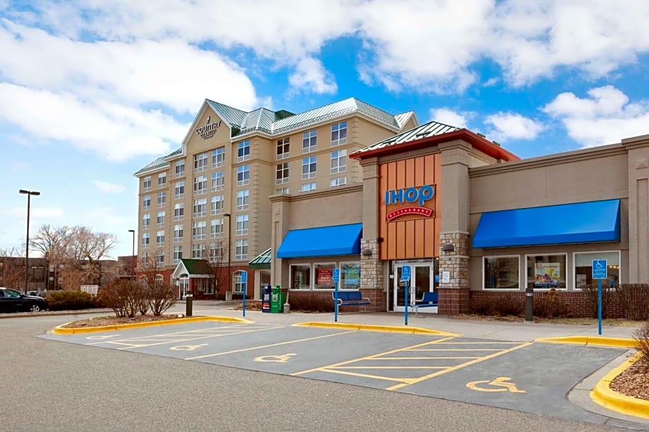 Country Inn & Suites by Radisson, Bloomington at Mall of America, MN