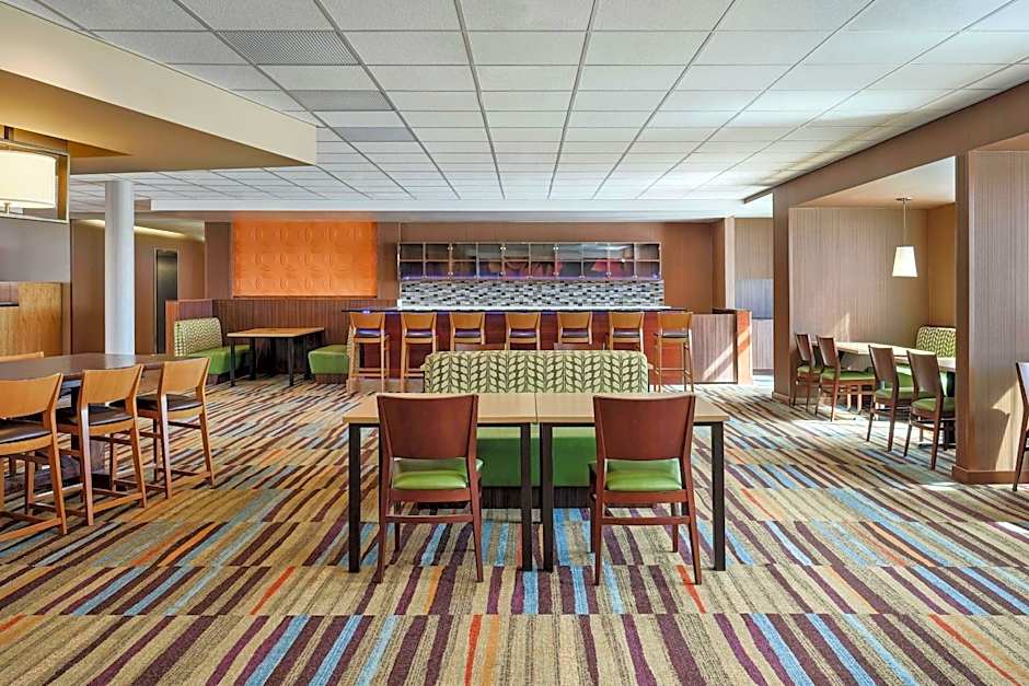 Fairfield Inn & Suites by Marriott Sidney