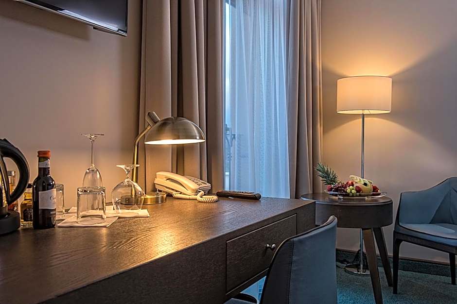 Villa Plaza Boutique Hotel & Spa