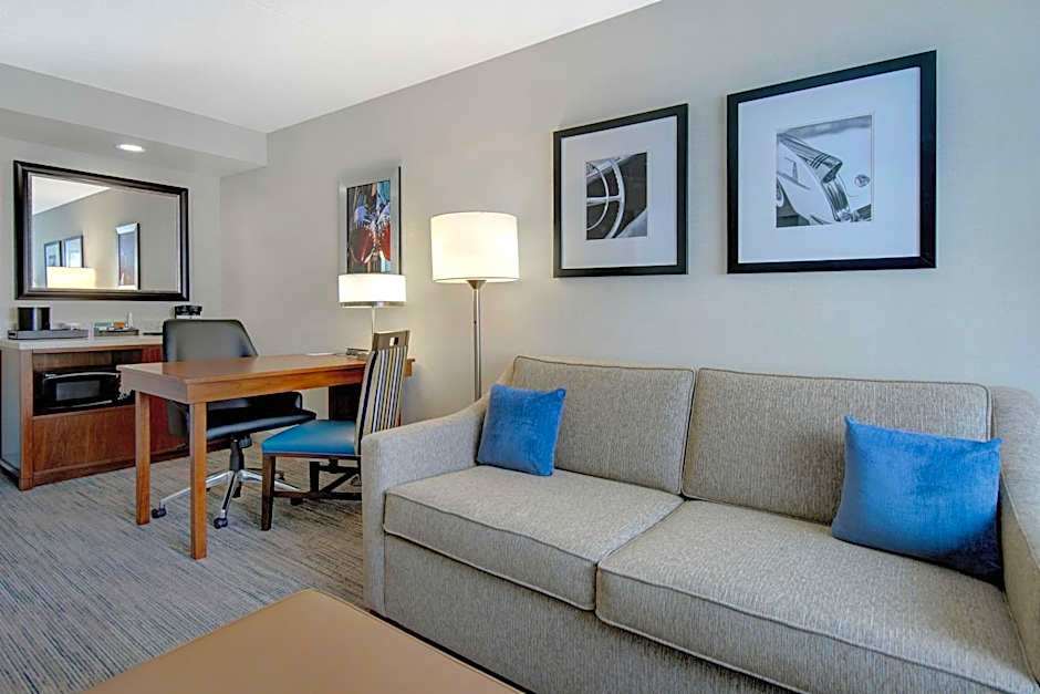 Embassy Suites By Hilton Detroit Metro Airport