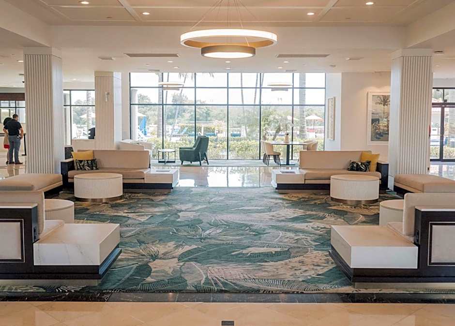 Hilton Palm Beach Airport