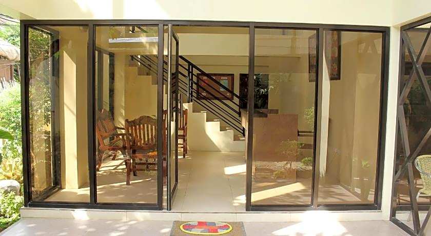 Anahaw Studio Suites