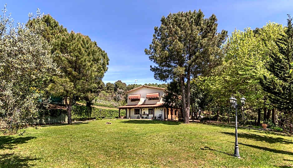 Photo 1 of 50 of El Bosque de la Herrezuela