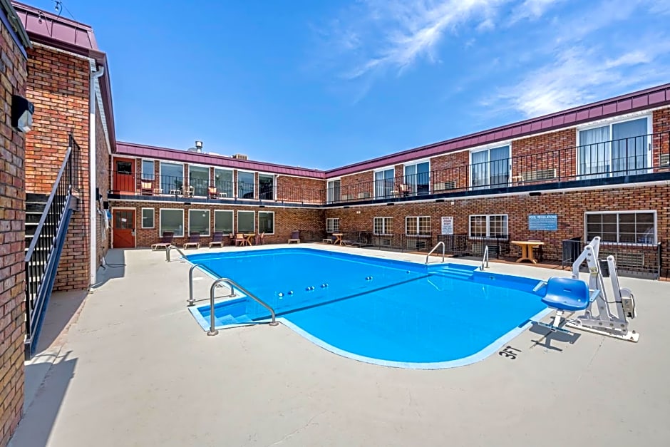 Quality Inn & Suites Lincoln South