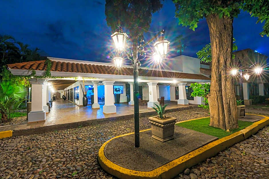 InHouse Select Hacienda Tres Rios