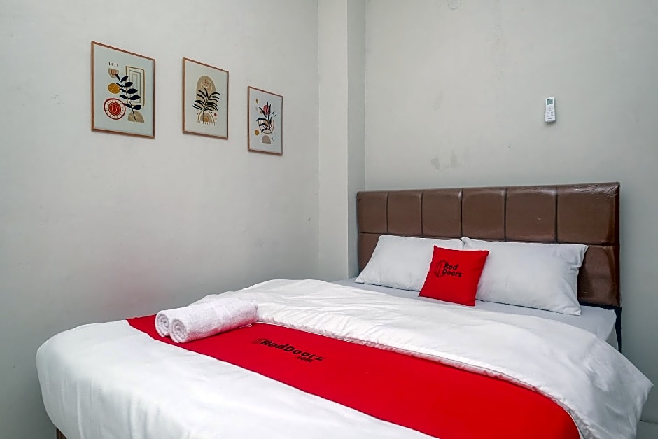 RedDoorz Syariah near Stasiun Klaten