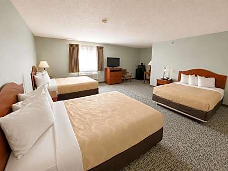 3 Queen Beds, Studio Suite, Non-Smoking