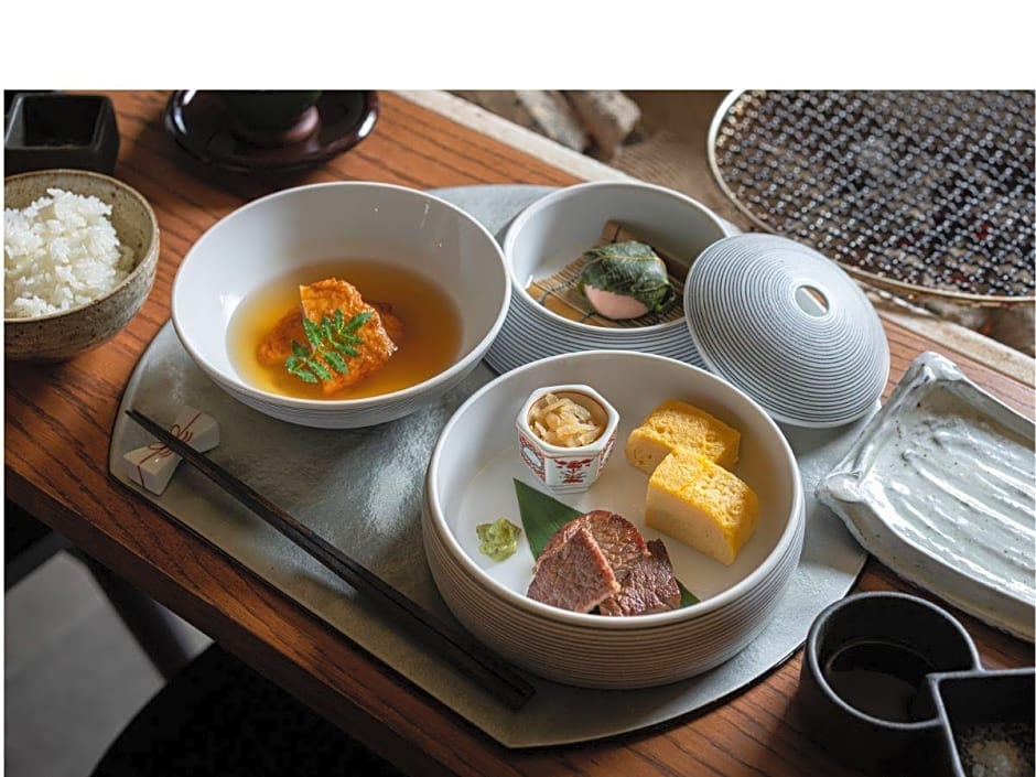 Nazuna Kyoto Nijo-jo