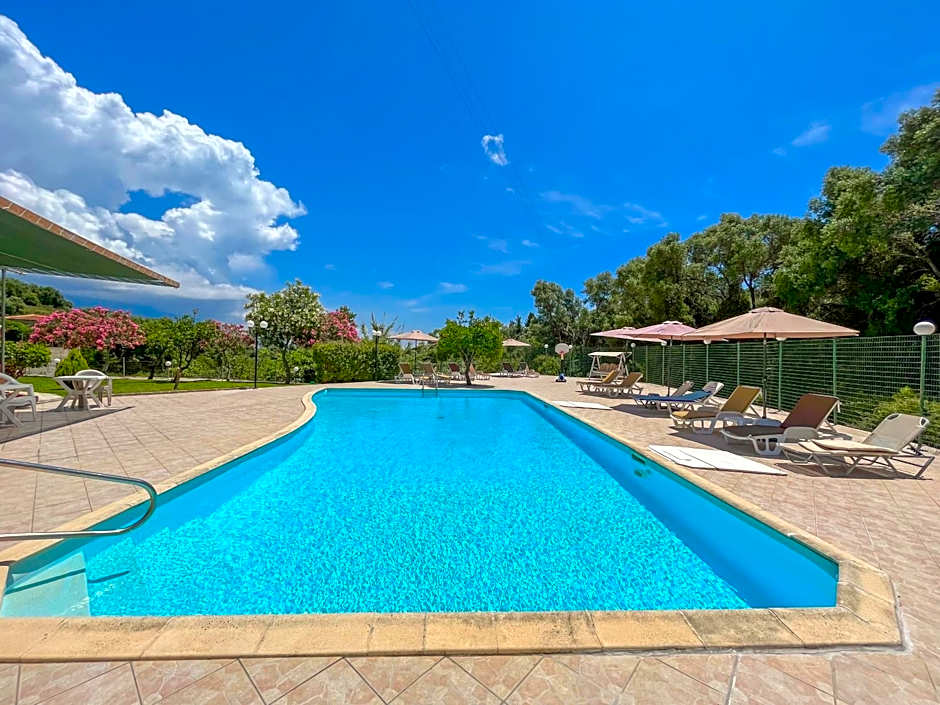 Amazona Apartments and Studios